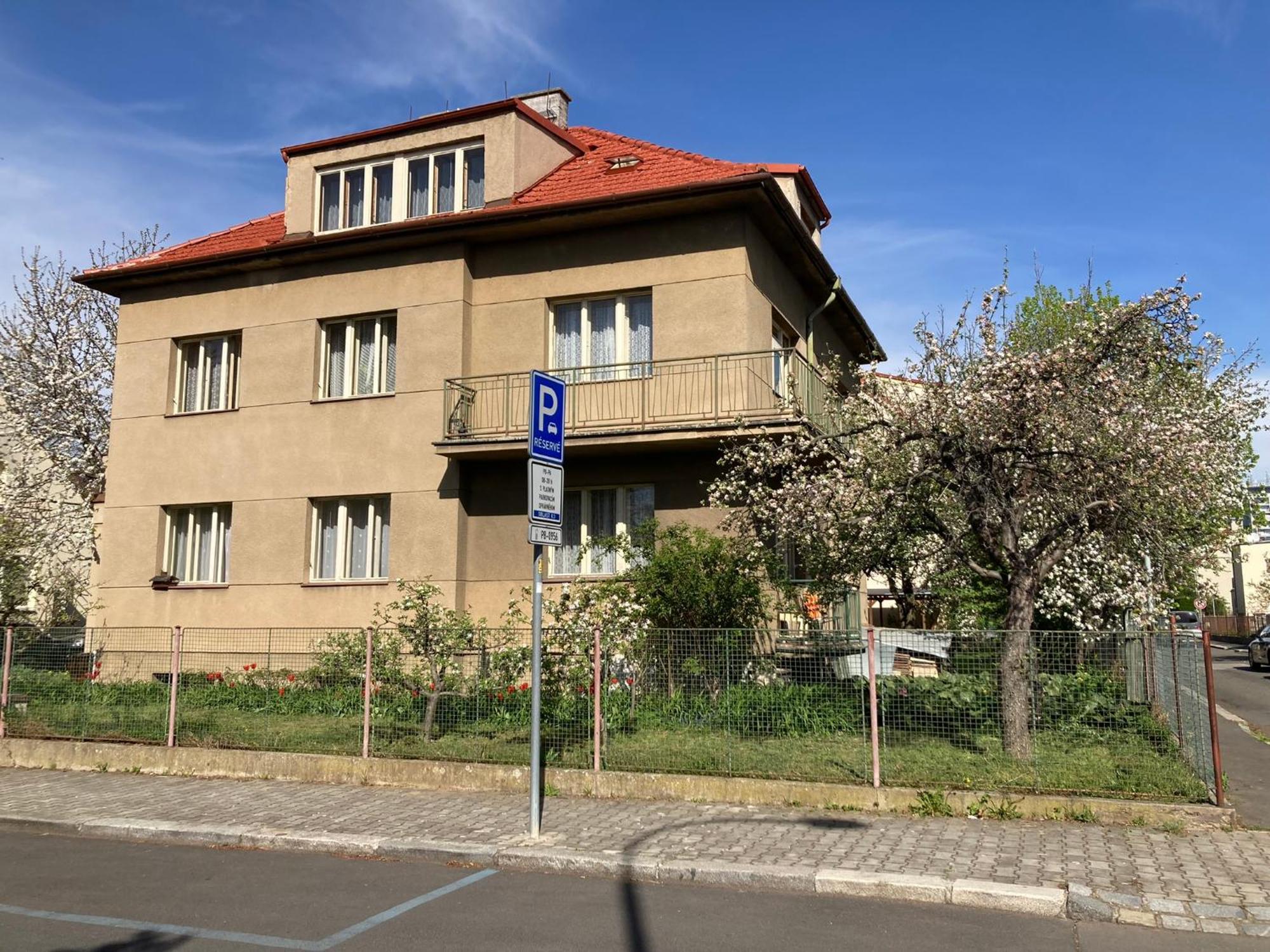 Podkrovní byt - Na Slovance Praga Exterior foto