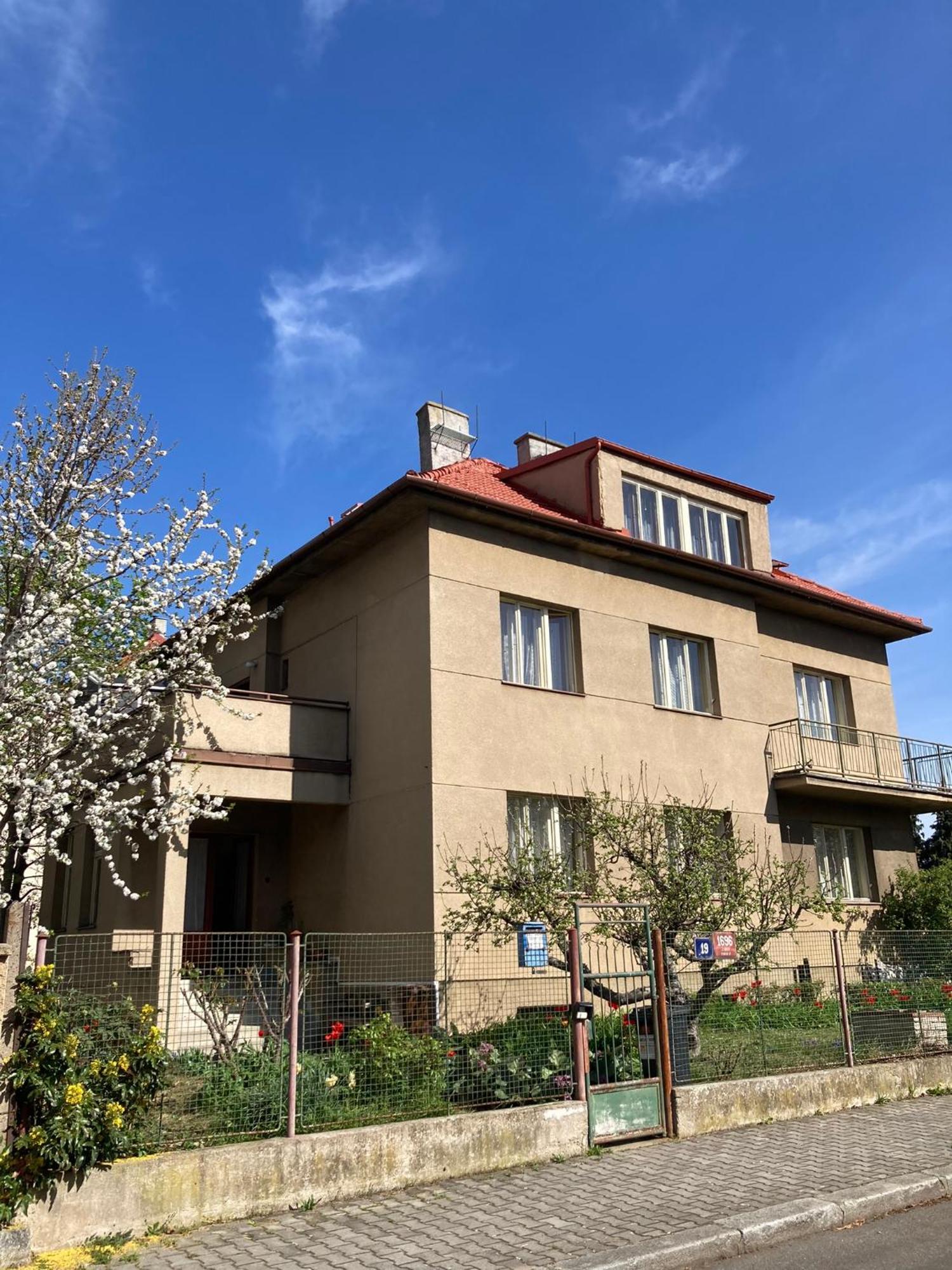 Podkrovní byt - Na Slovance Praga Exterior foto